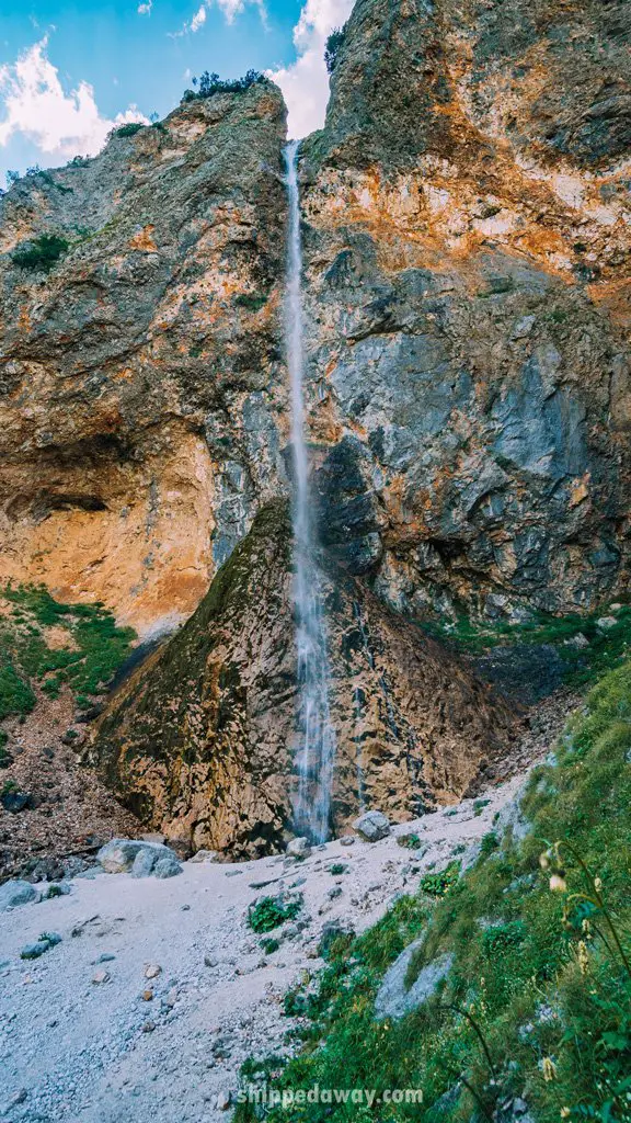 Rinka Waterfall, Logar Valley