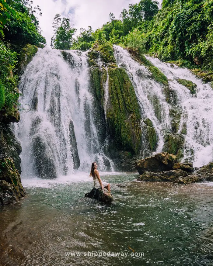 Arijana Tkalčec at Go Lao waterfall in Mai Chau