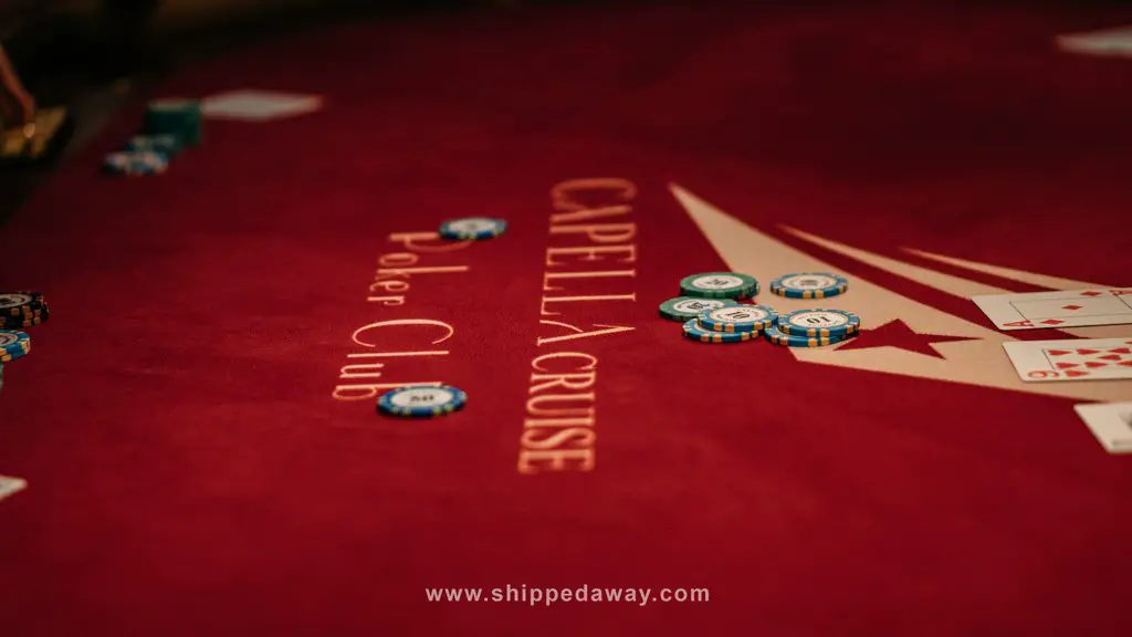 Capella Cruise Ha Long poker