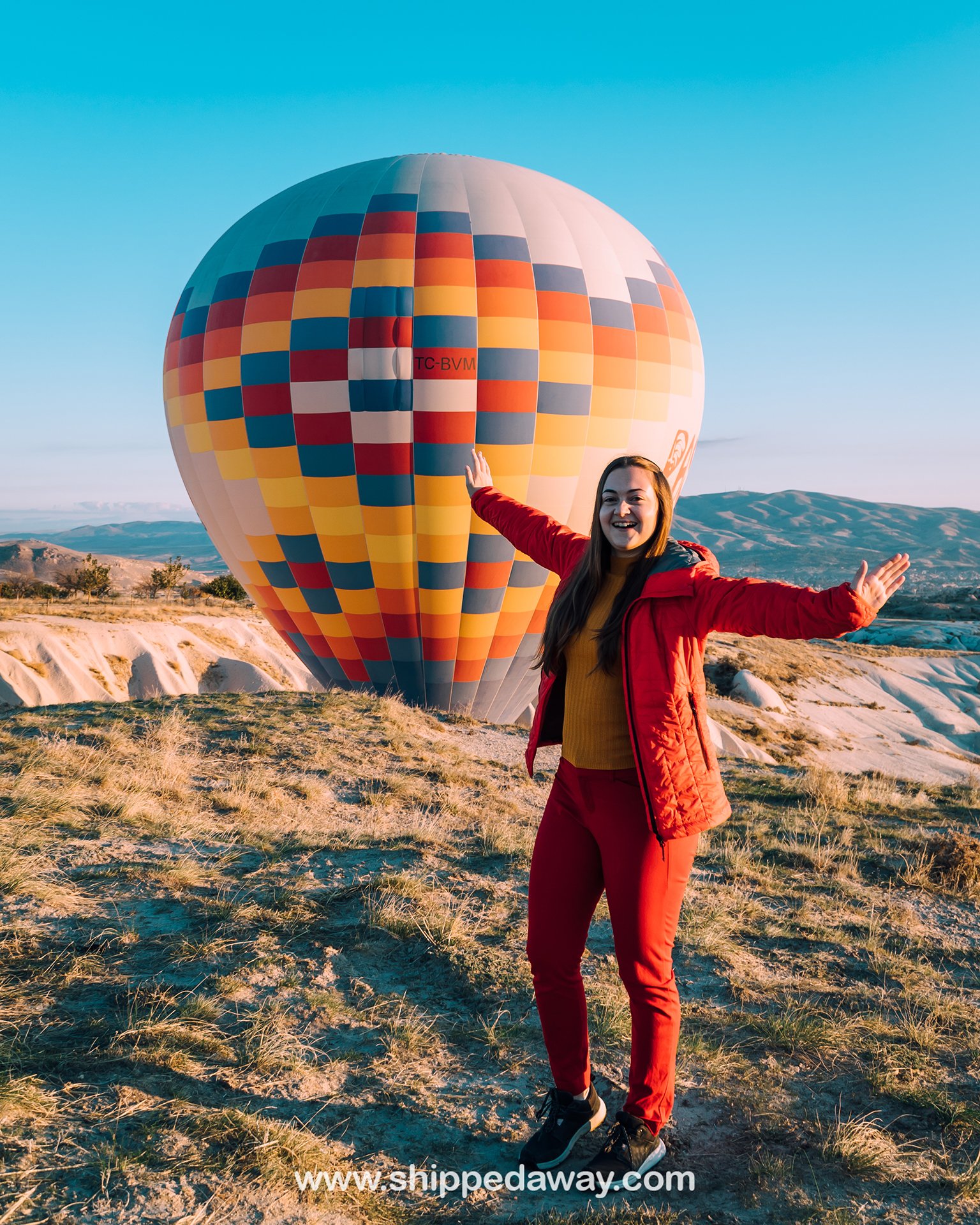 Arijana Tkalčec with a hot air balloon in Cappadocia, Turkey