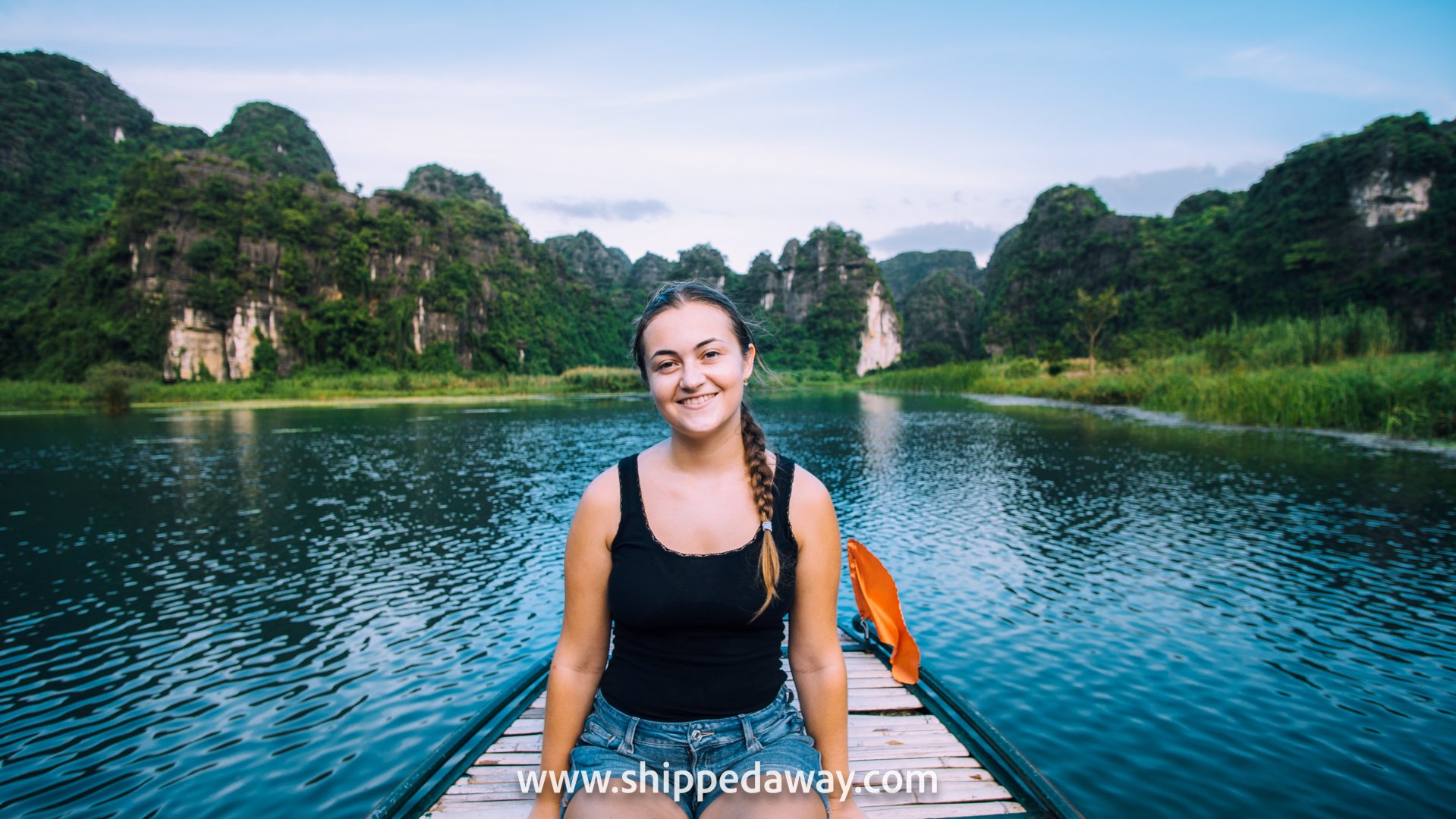 Arijana Tkalčec enjoying the Trang An boat ride in Ninh Binh, Vietnam