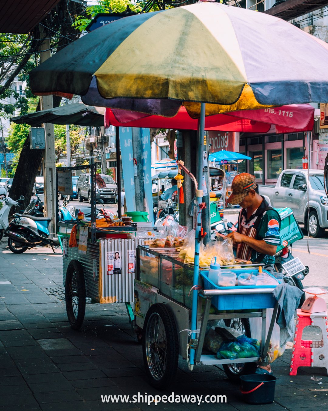 Street vendors in the streets of Bangkok, Thailand