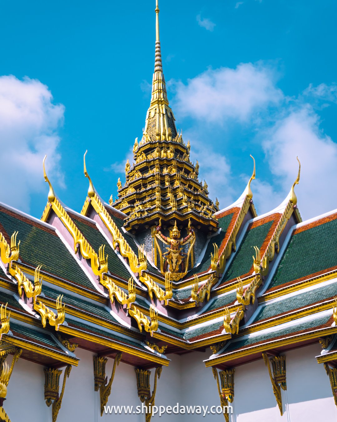 Intricate details of buildings Grand Palace Bangkok Thailand, Grand Palace Bangkok Travel Guide, Things to do in the Grand Palace in Bangkok