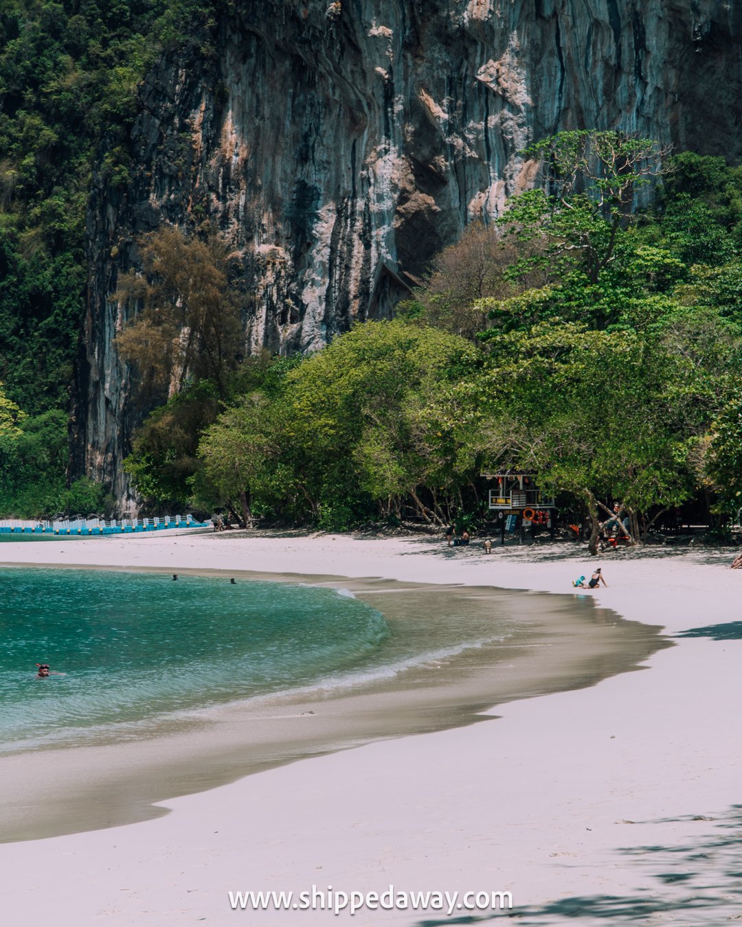 White sand beach and limestone cliffs, Hong Island, Krabi
