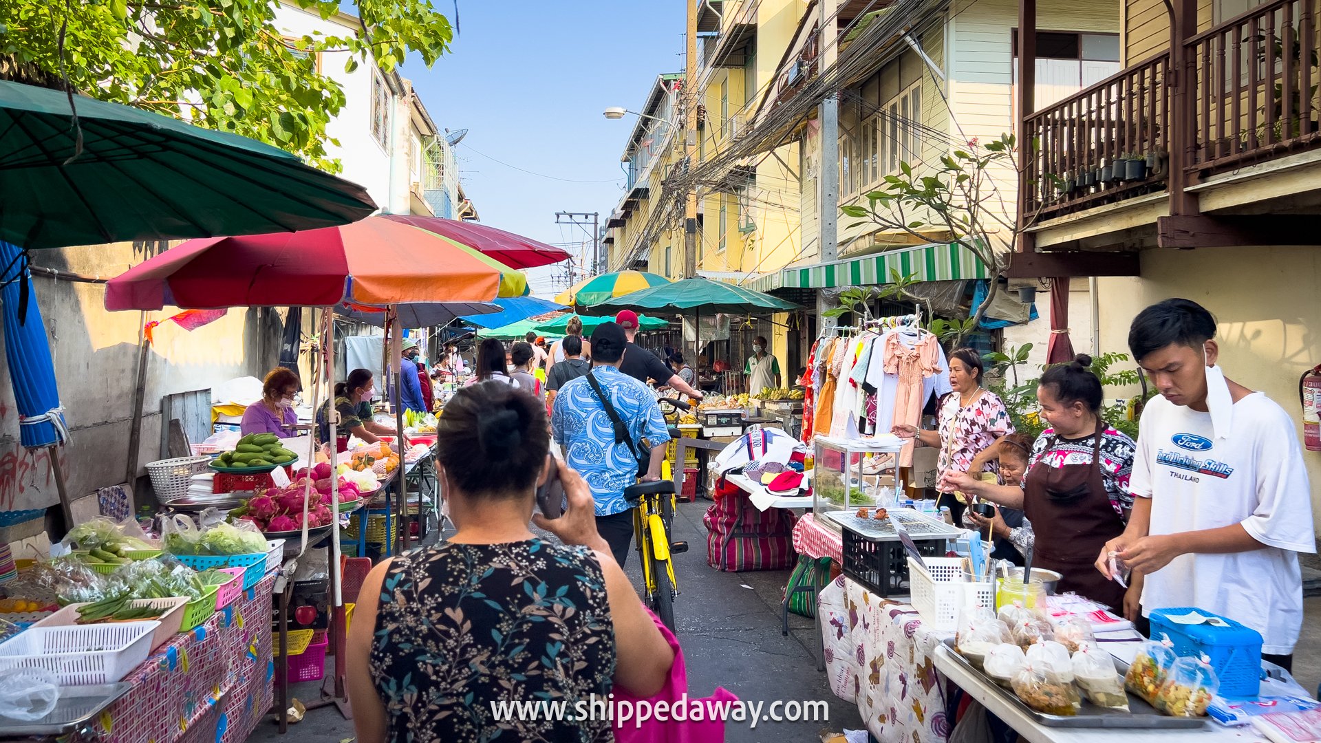 Co Van Kessel biking tour Bangkok Thailand, sampeng market chinatown bangkok, best places to visit in chinatown bangkok
