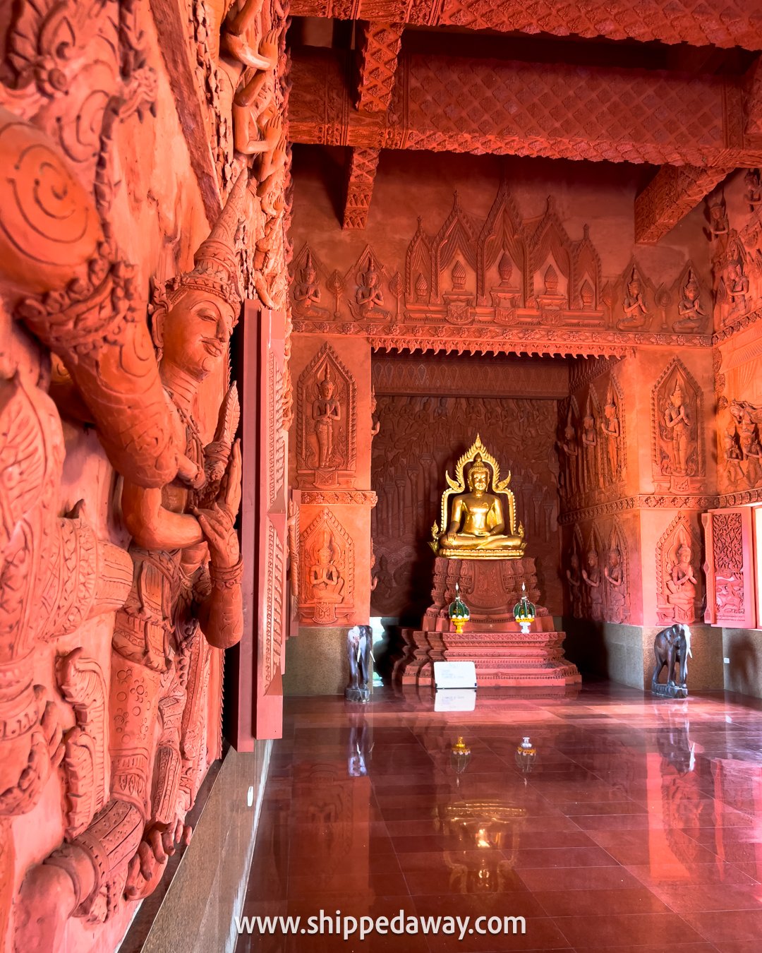 Red Temple, Wat Ratchathammaram, Koh Samui