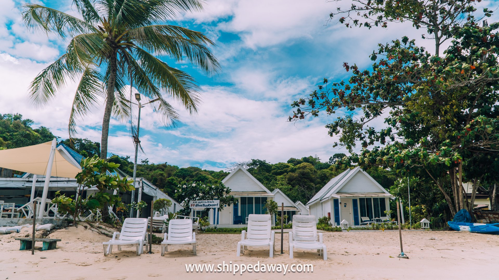 Where to stay in Phi Phi Islands - beach bungalows on Long Beach
