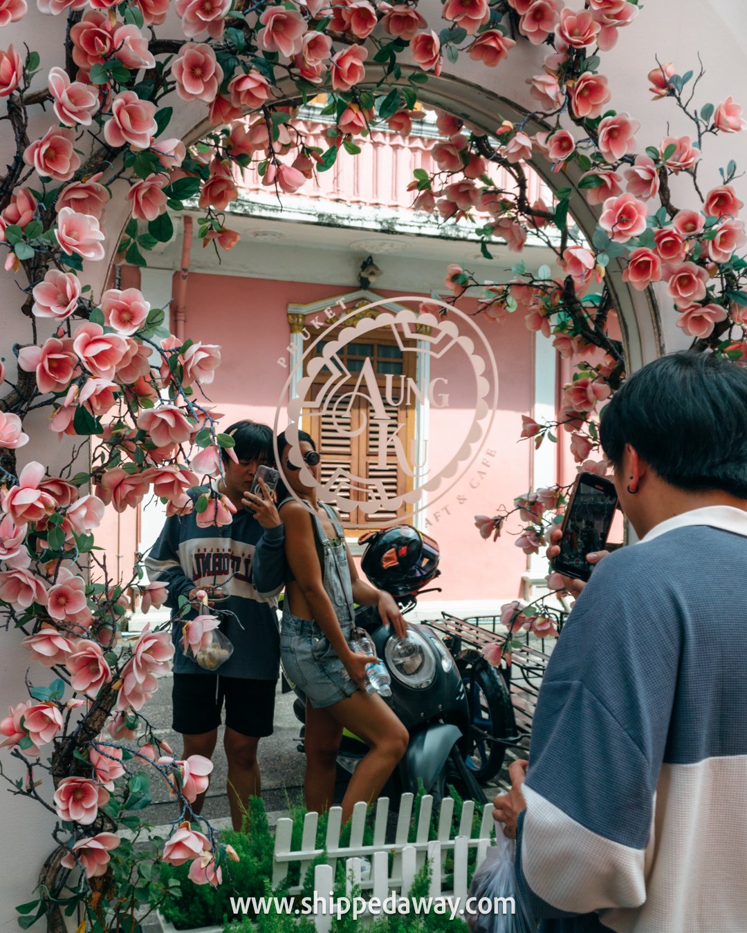 Top photo spot in Phuket, Thailand - roses around a mirror