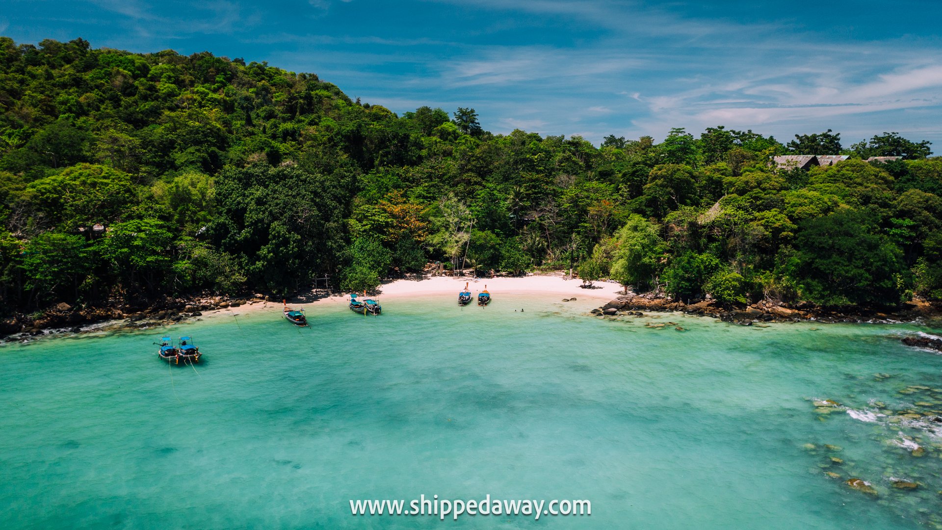 Exploring pristine beaches, must-do in Phi Phi Islands 