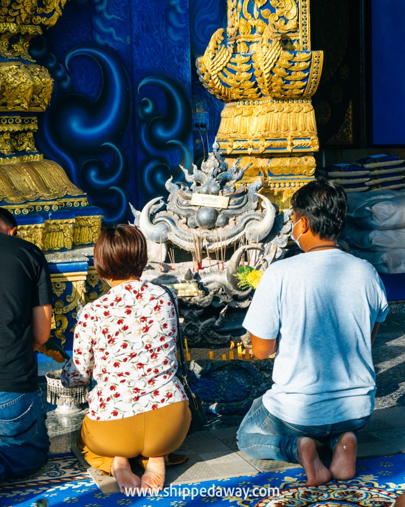 Blue Temple in Chiang Rai - Wat Rong Suea Ten