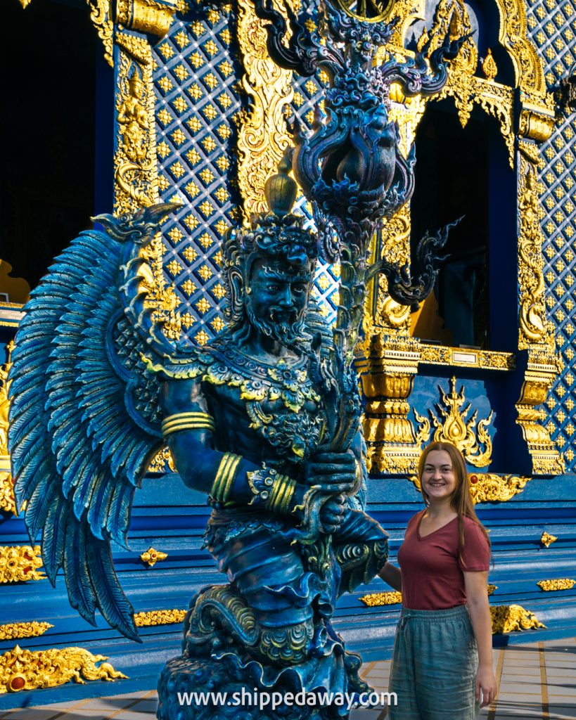 Blue Temple in Chiang Rai - Wat Rong Suea Ten
