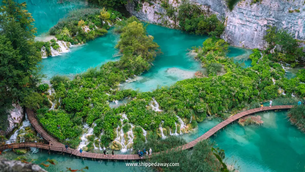Plitvice Lakes National Park, Croatia - Plitvice Lakes Travel Guide - Best things to see in Plitvice Lakes - How to visit Plitvice Lakes - Things to know before visiting Plitvice Lakes