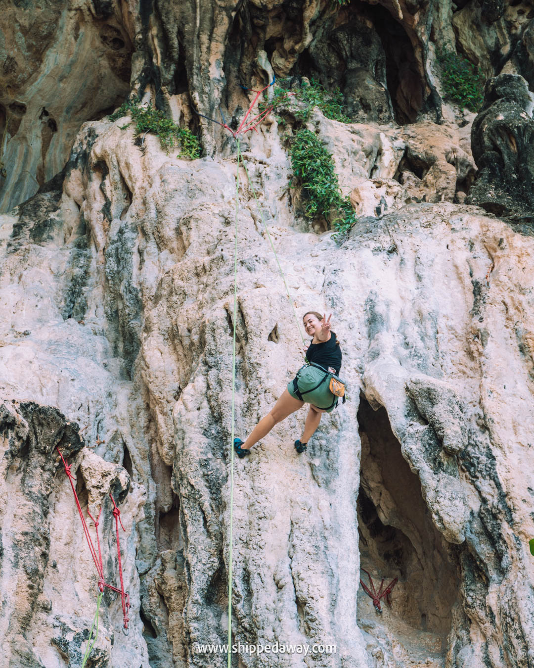 rock climbing railay beach thailand, rock climbing railay guide, beginner rock climbing railay