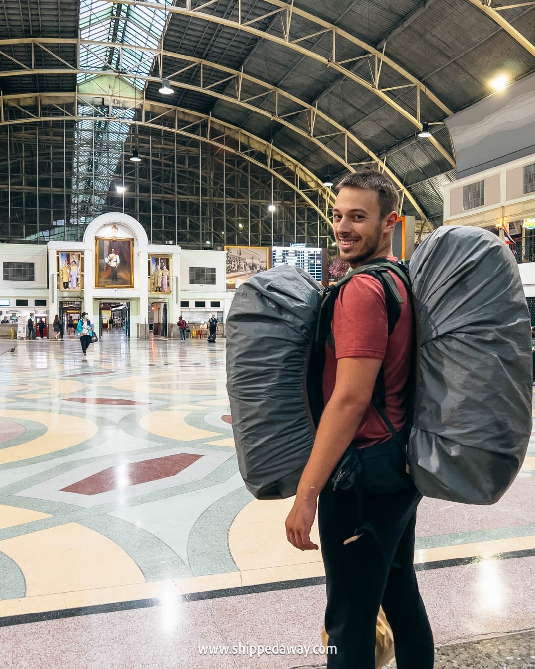 Sleeper train to Chiang Mai from Bangkok - train station