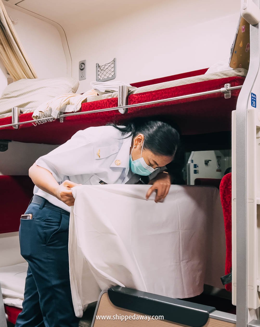 Bangkok to Chiang Mai Sleeper train - converting the seats into a bed