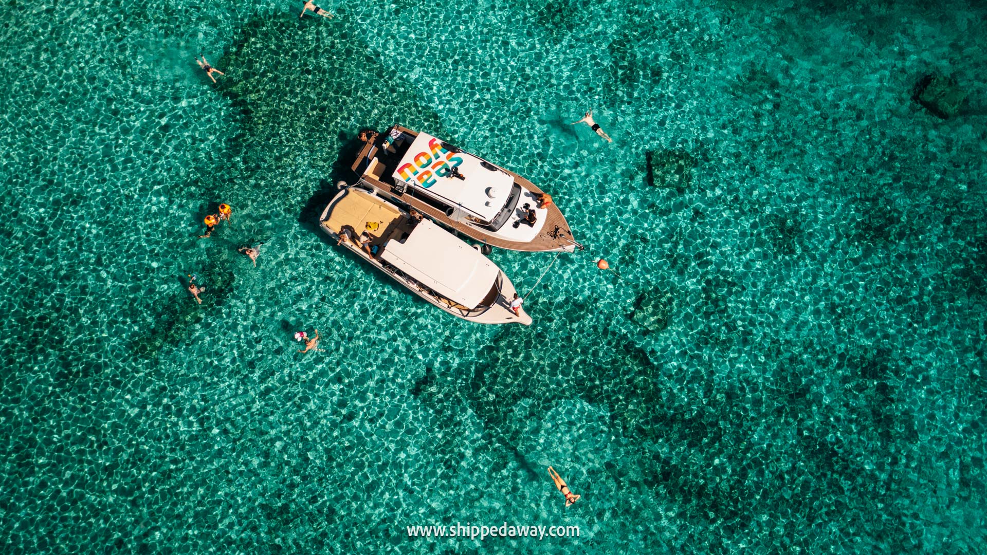 Blue Cave Island Hopping tour from Brač - swimming in the Blue Lagoon in Croatia