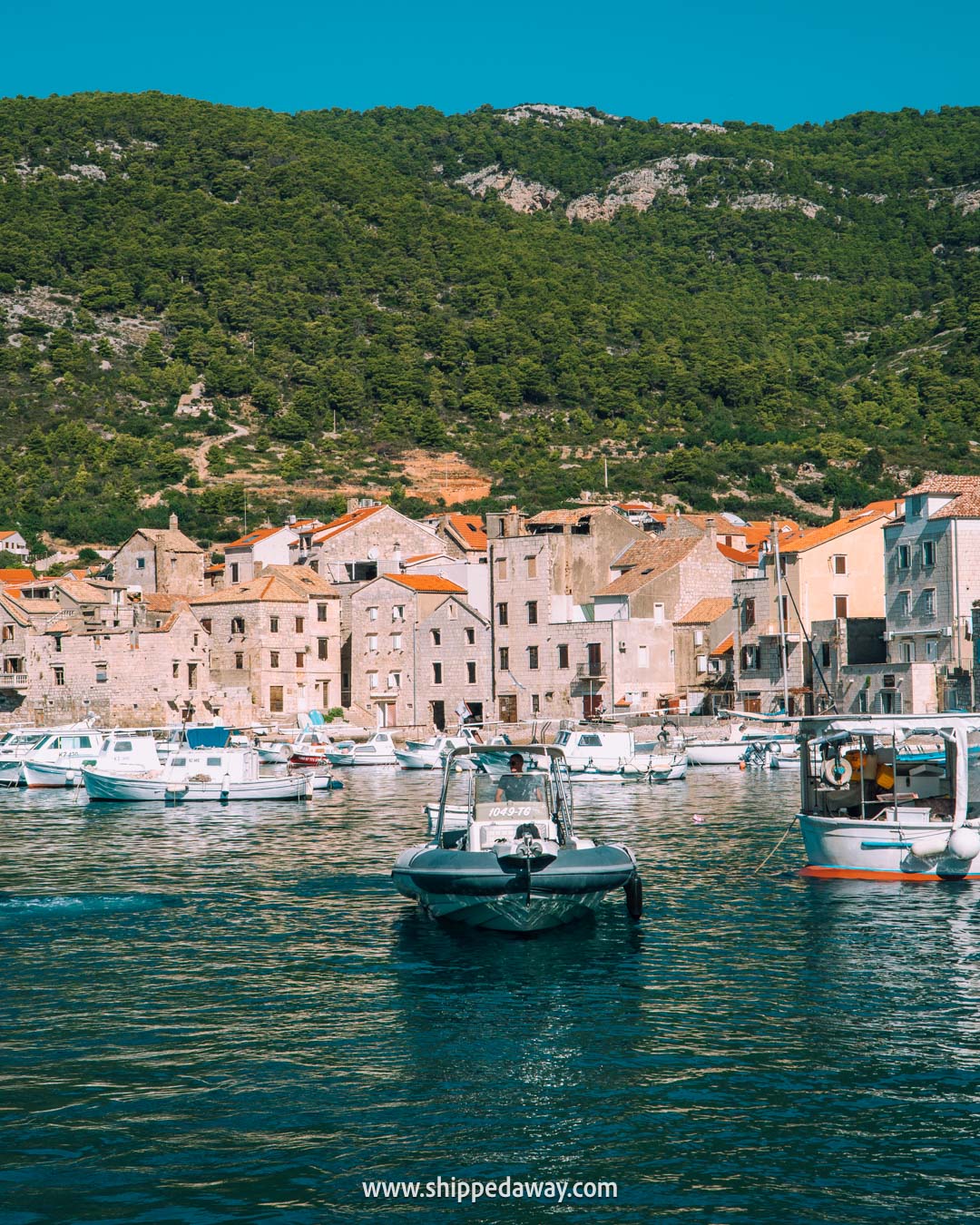 Komiža town Vis, Blue Cave island hopping tour