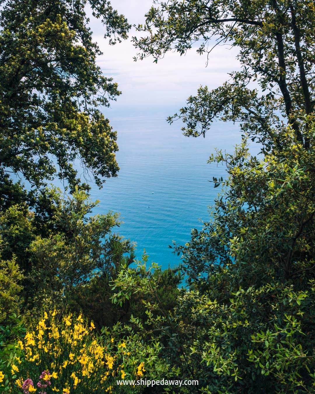 Cinque Terre Italy, Manarola to Corniglia via Volastra hike Cinque Terre