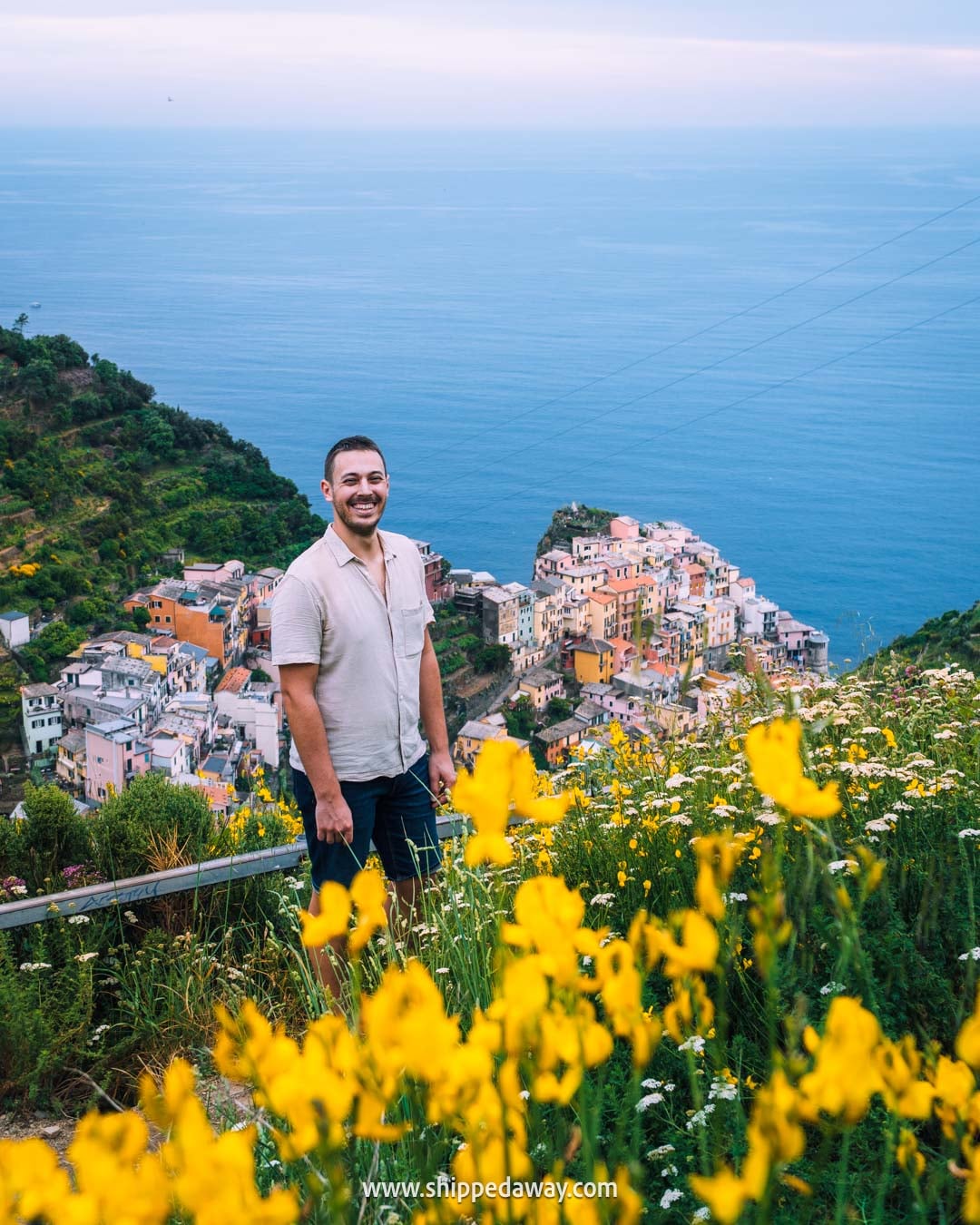 Above Manarola Viewpoint - best photo spots in Cinque Terre - lesser-known Cinque Terre viewpoints - best views in Manarola