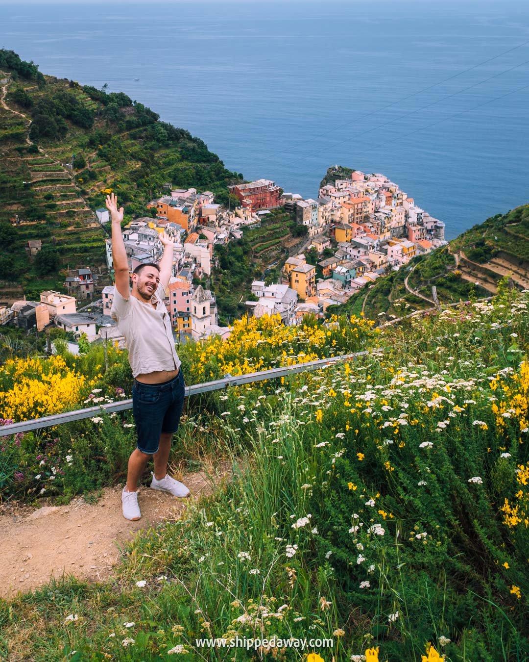 Manarola viewpoint Cinque Terre - Cinque Terre hiking guide - hiking trails Cinque Terre