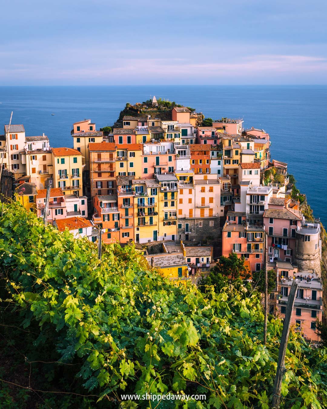 Manarola viewpoint Cinque Terre - hiking in Cinque Terre - Cinque Terre route - Cinque Terre path - Corniglia to Manarola hiking route