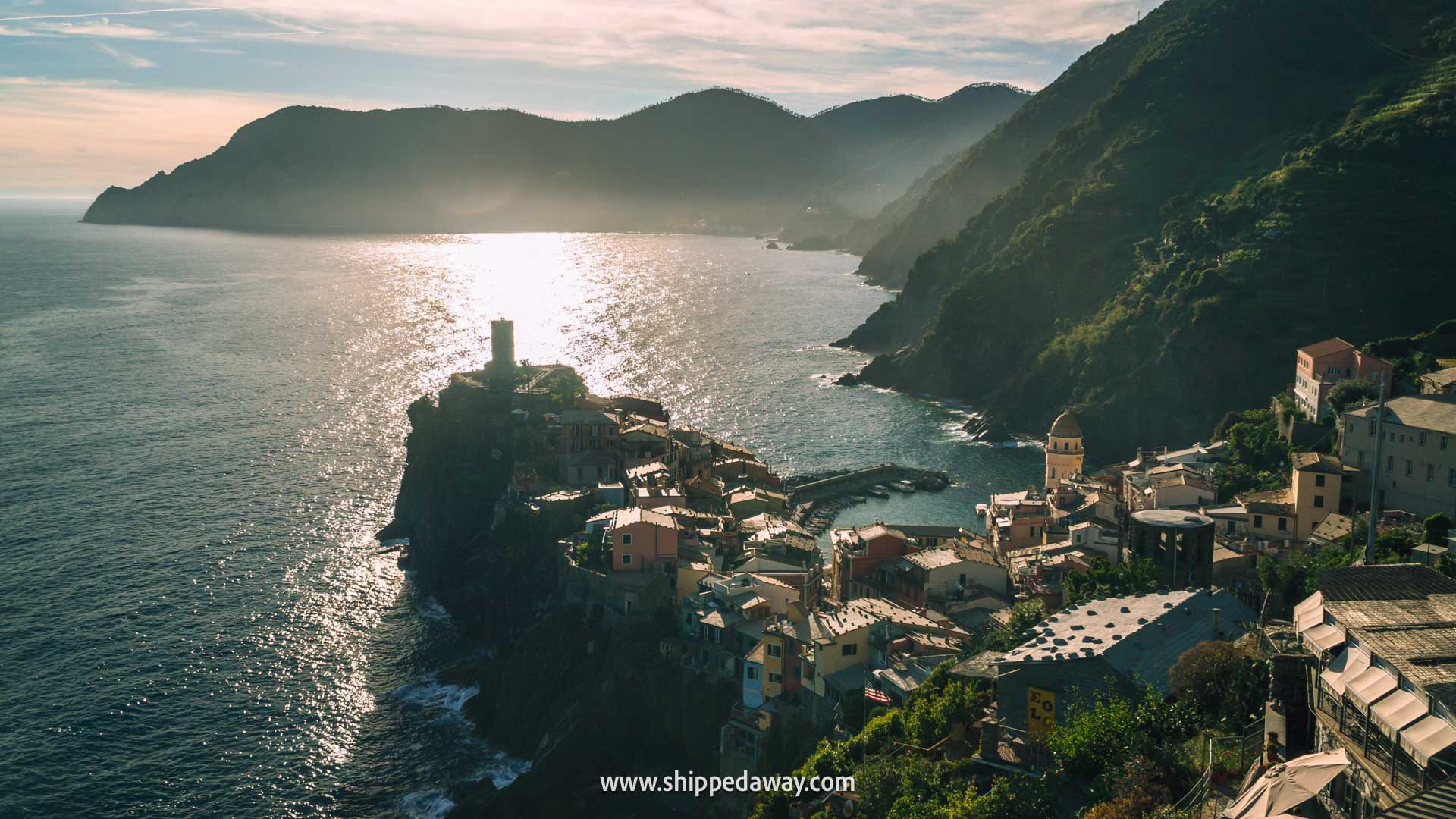 Vernazza viewpoint - Cinque Terre hike - Cinque Terre hiking trails - Cinque Terre trail - Corniglia to Vernazza hiking route - Blue Trail Cinque Terre