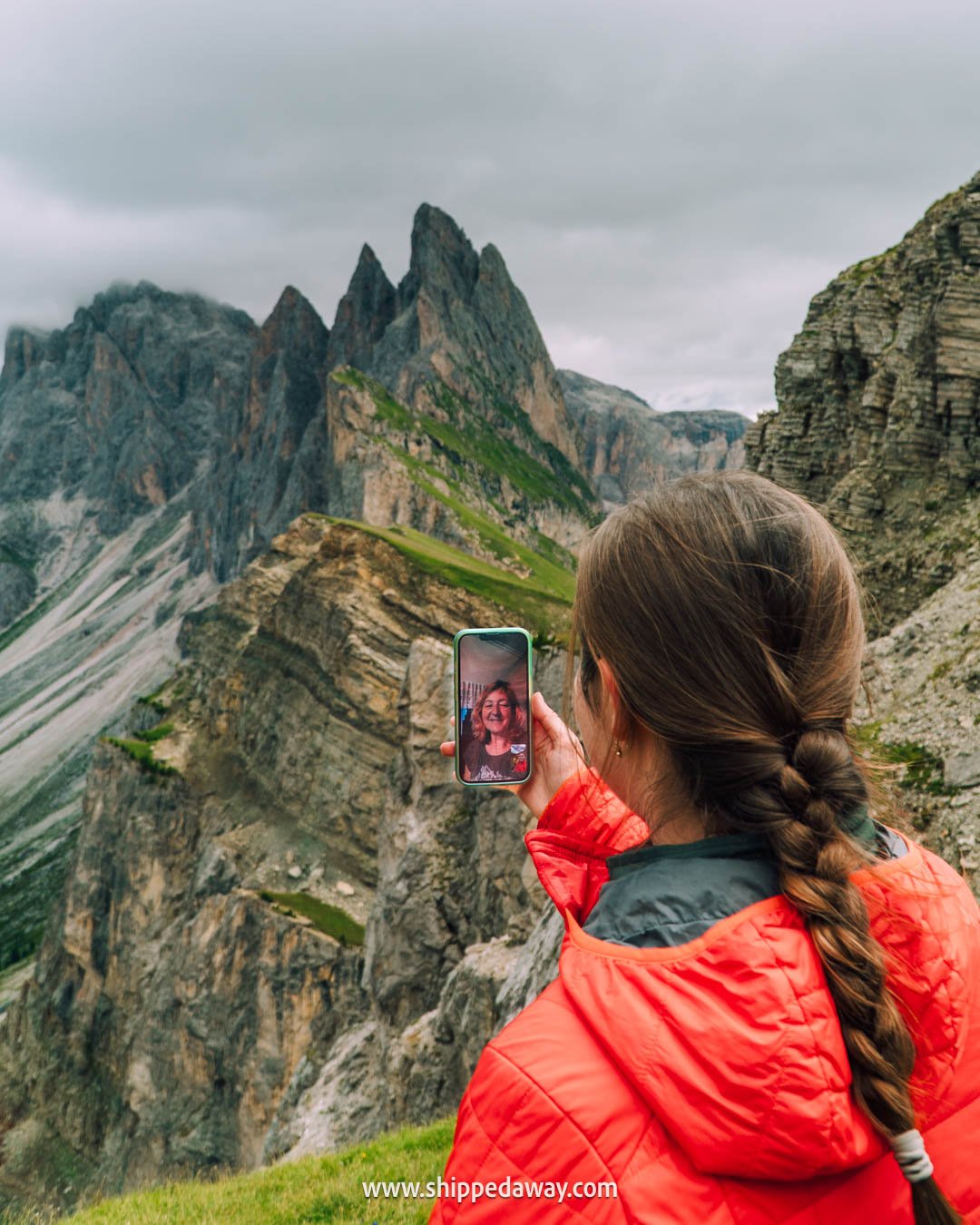 Sim Local Review - review of Sim Local eSIM - is Sim Local a good eSIM provider - videocall in the Dolomite mountains