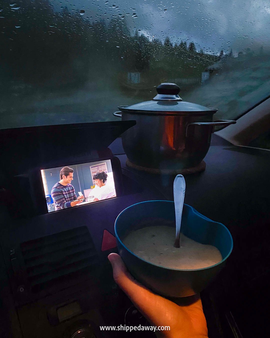 Sim Local Review - review of Sim Local eSIM - is Sim Local a good eSIM provider - watching netflix on a rainy day