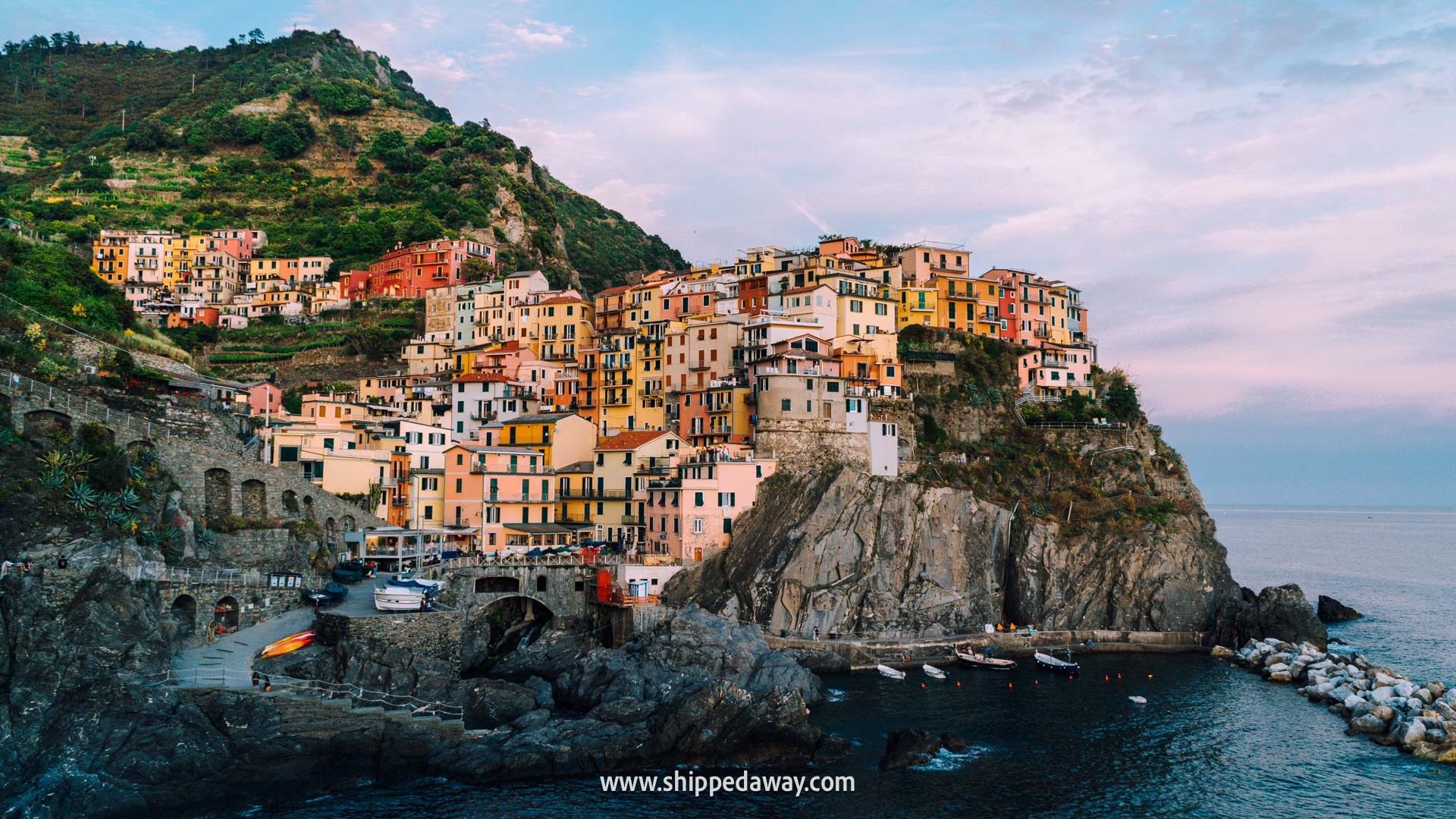 Manarola viewpoint - Cinque Terre hiking - Cinque Terre hiking route - Cinque Terre trail - Riomaggiore to Manarola hiking route