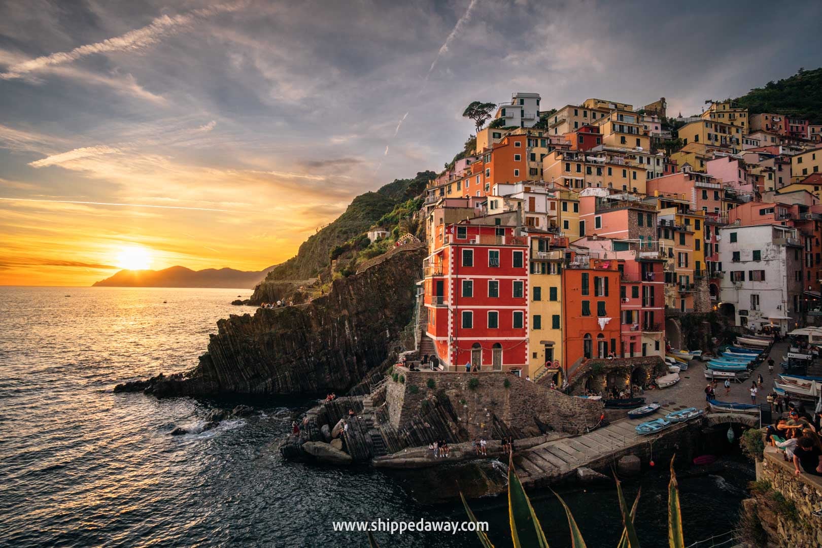 Riomaggiore sunset - Cinque Terre Card - Cinque Terre Train Card - Cinque Terre Trekking Card