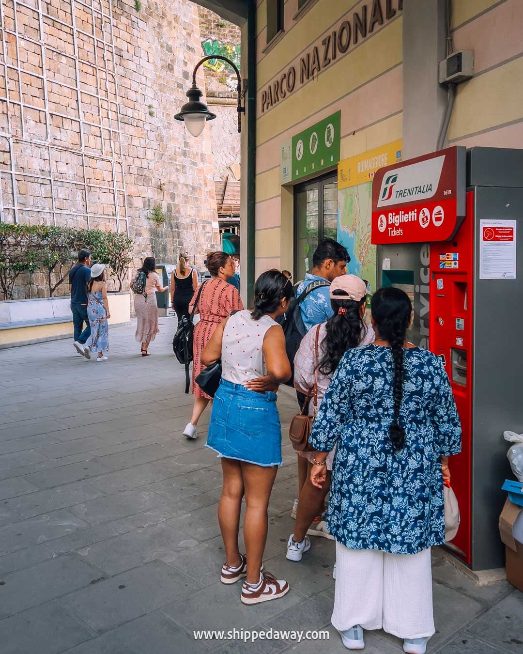Getting around Cinque Terre by train - ticket machines