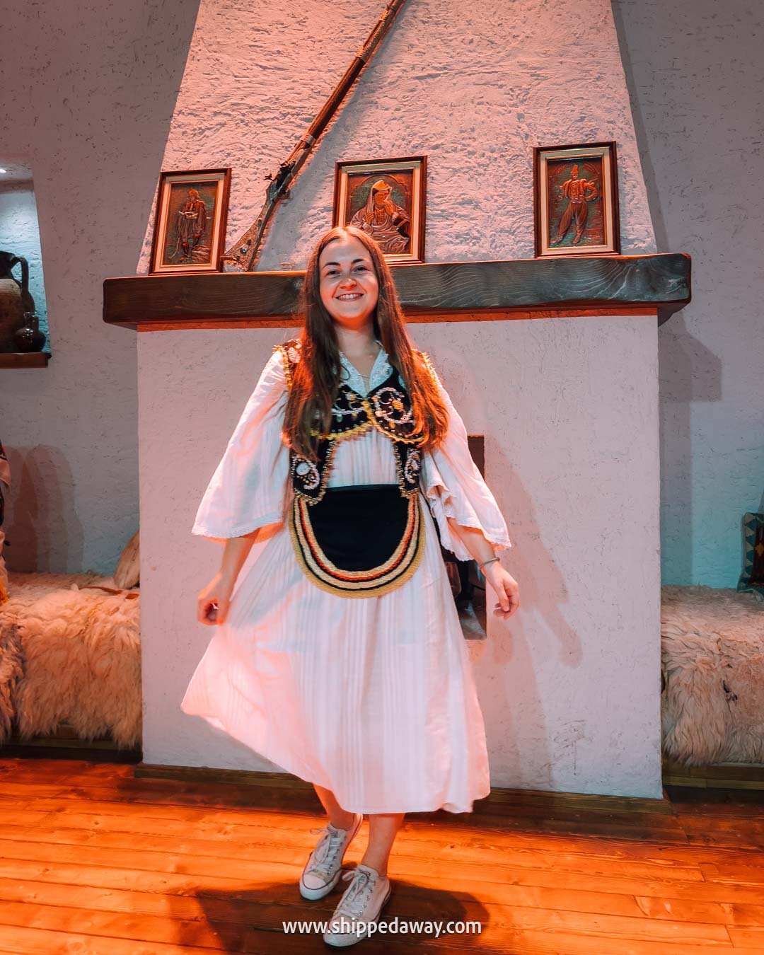 Albanian Night - cultural show in Tirana