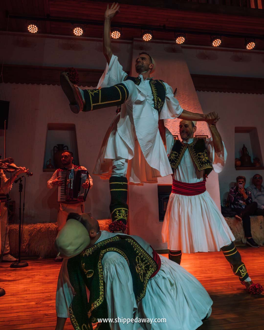 Albanian Night - cultural show in Tirana