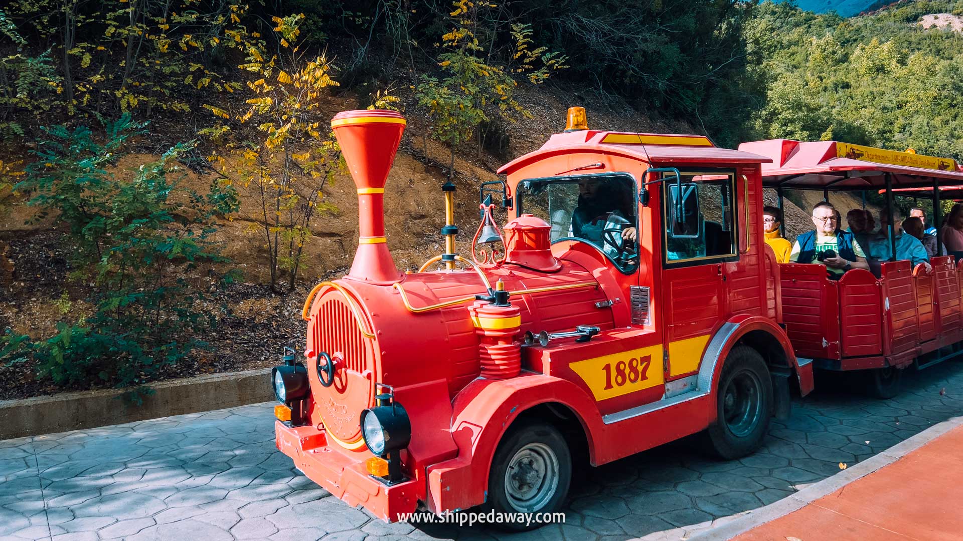 How to visit the Blue Eye of Albania - review of our visit to Albania's Blue Eye near Sarande - tourist train