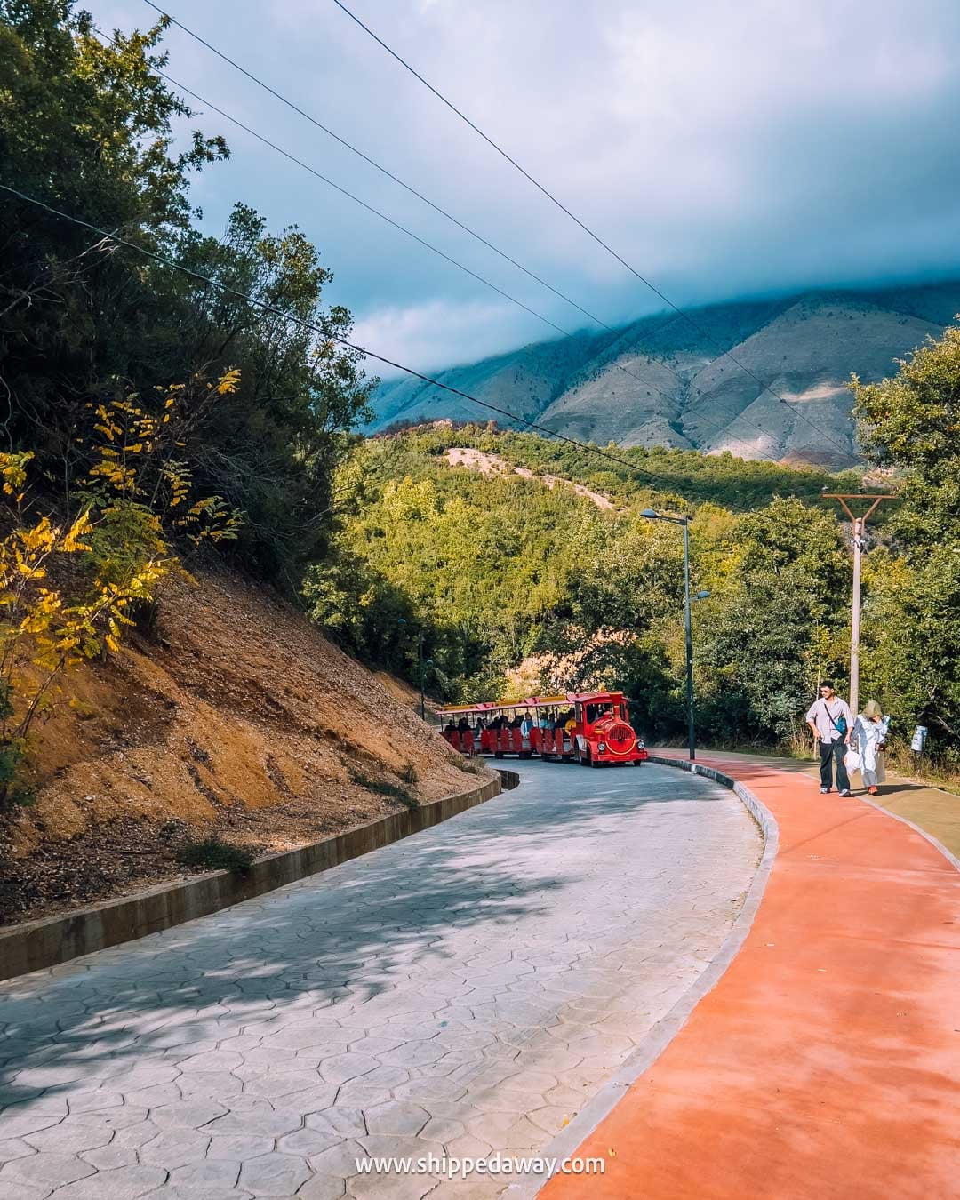 How to visit the Blue Eye of Albania - review of our visit to Albania's Blue Eye near Sarande - trail and road