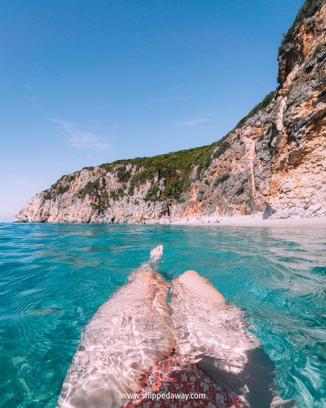 Review of Pirate's Cave boat tour in Himare - what the boat tour to Pirate's Cave in Himare looks like - swimming