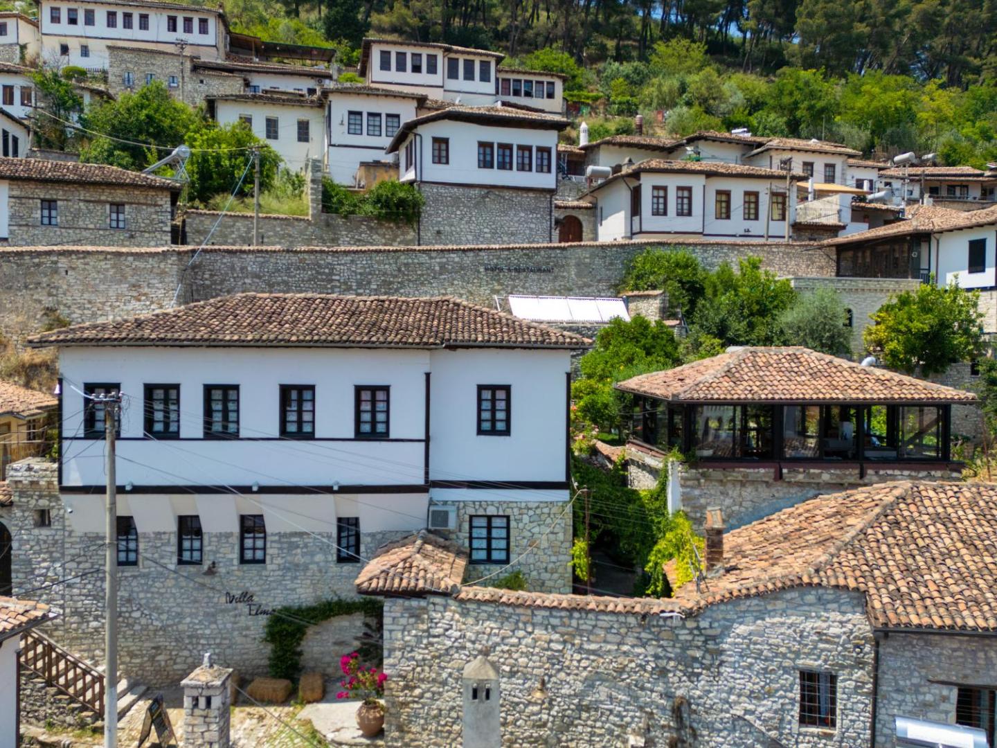 Where to stay in Berat - best hotel in Mangalem Quarter - Villa Elmar