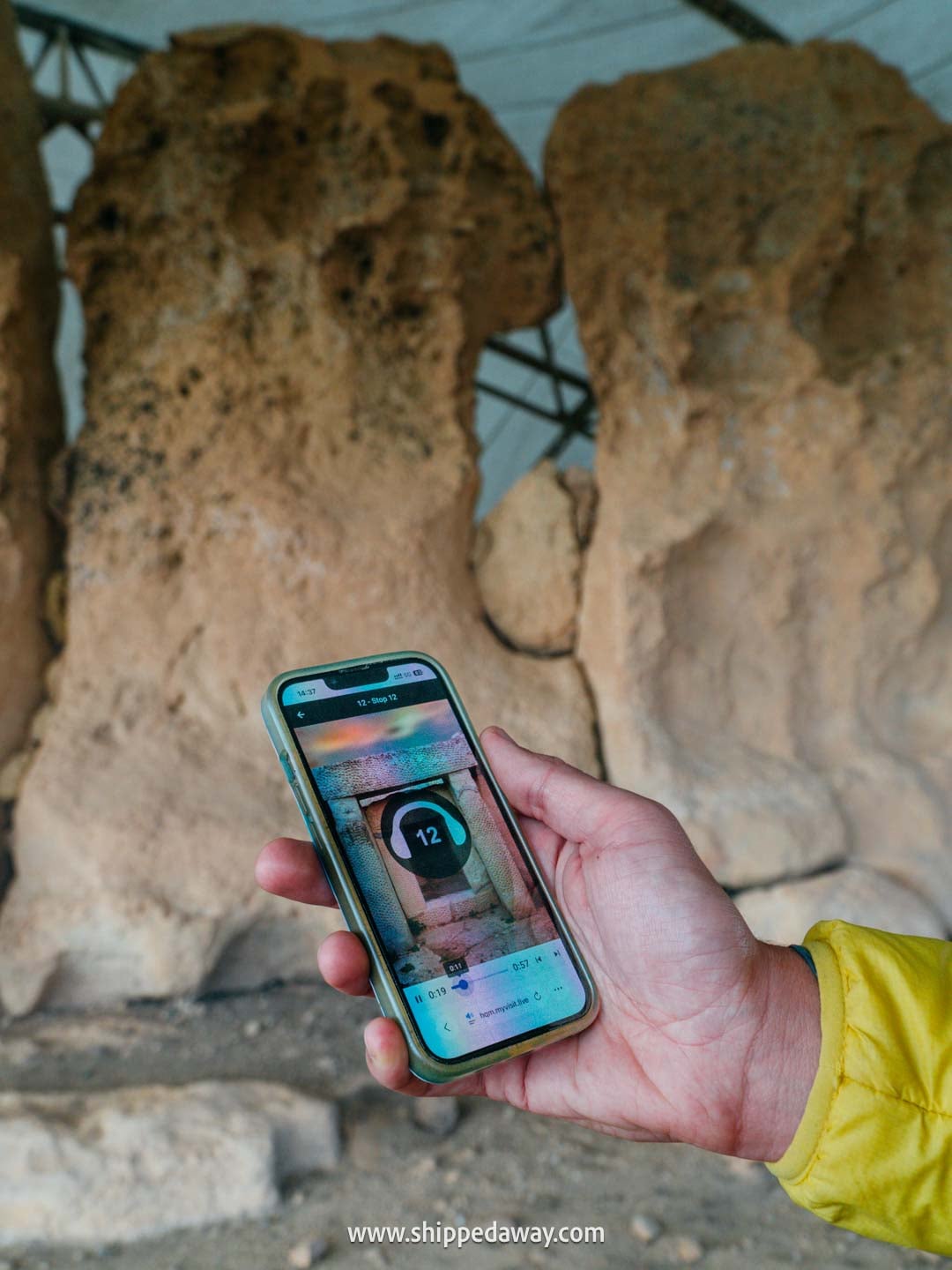 Ubigi eSIM Review - Is Ubigi SIM good for travel - Why we like buying Ubigi eSIMs for our travel - Full 5G signal in Malta