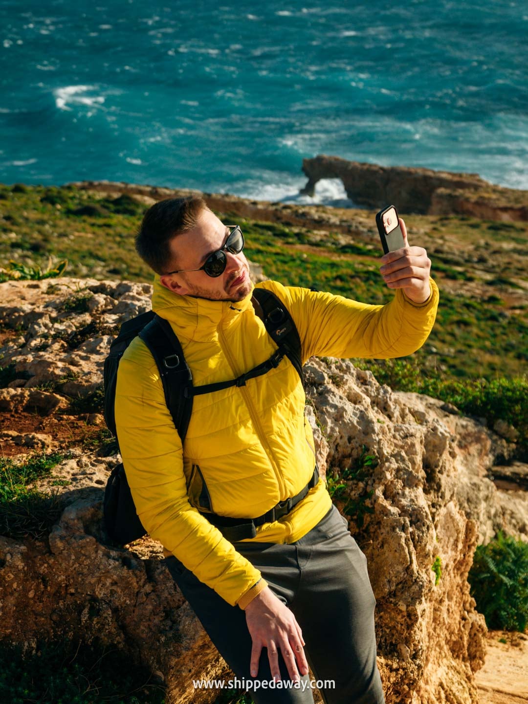 Ubigi eSIM Review - Is Ubigi SIM good for travel - Why we like buying Ubigi eSIMs for our travel - Full 5G signal in Malta