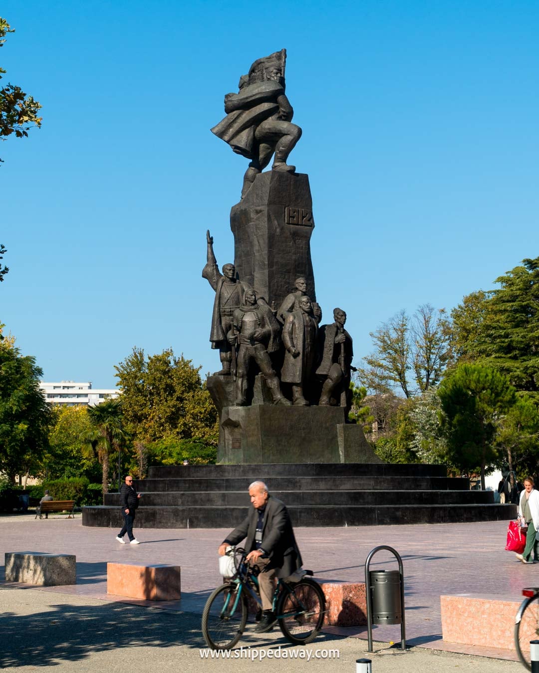What to see in Vlore - Things to do in Vlore - Independence Monument