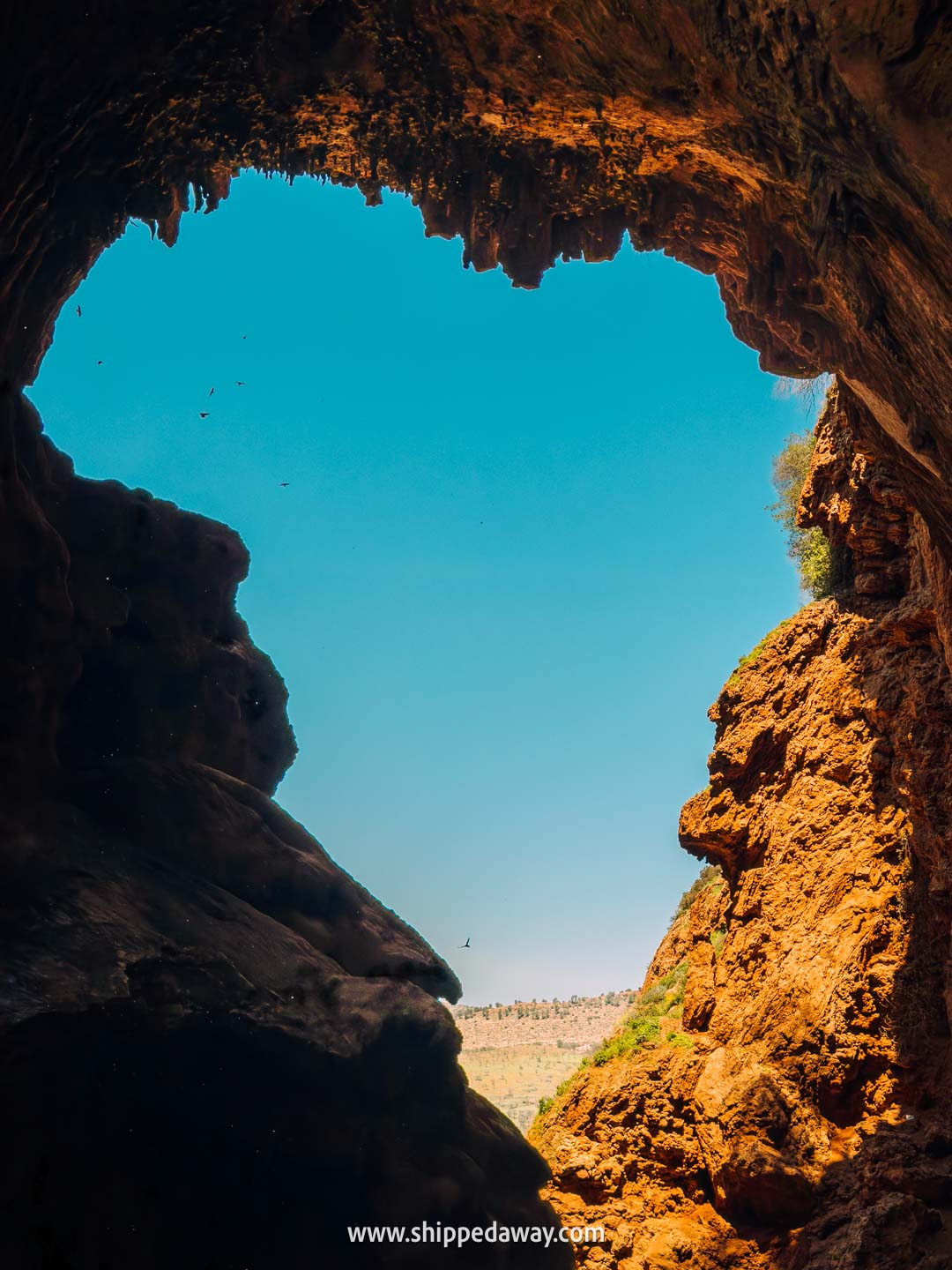 Our tips for visiting Iminifri Natural Bridge in Morocco - shape of Africa in the rocks