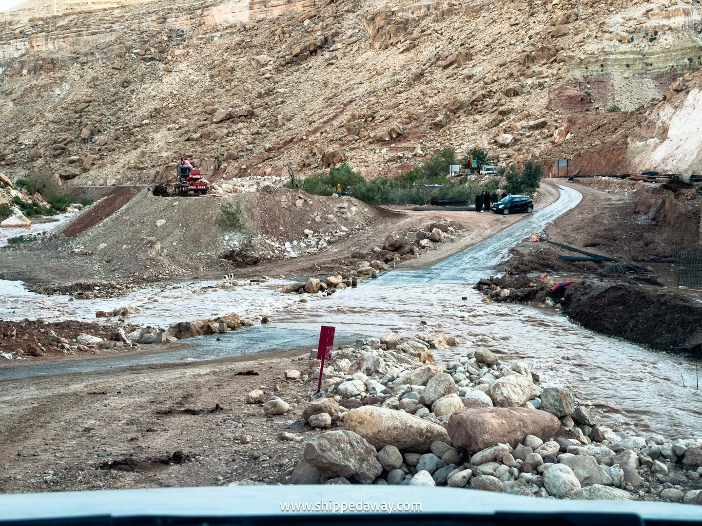 Our tips for visiting Iminifri Natural Bridge in Morocco - road leaving Iminifri - construction and damage on N23 example