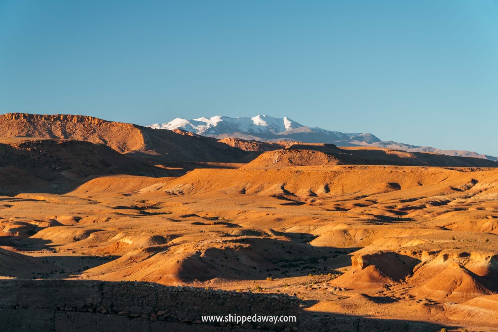 Ait Benhaddou Travel Guide - How to visit Ait Benhaddou - views from the Granary hill at sunset