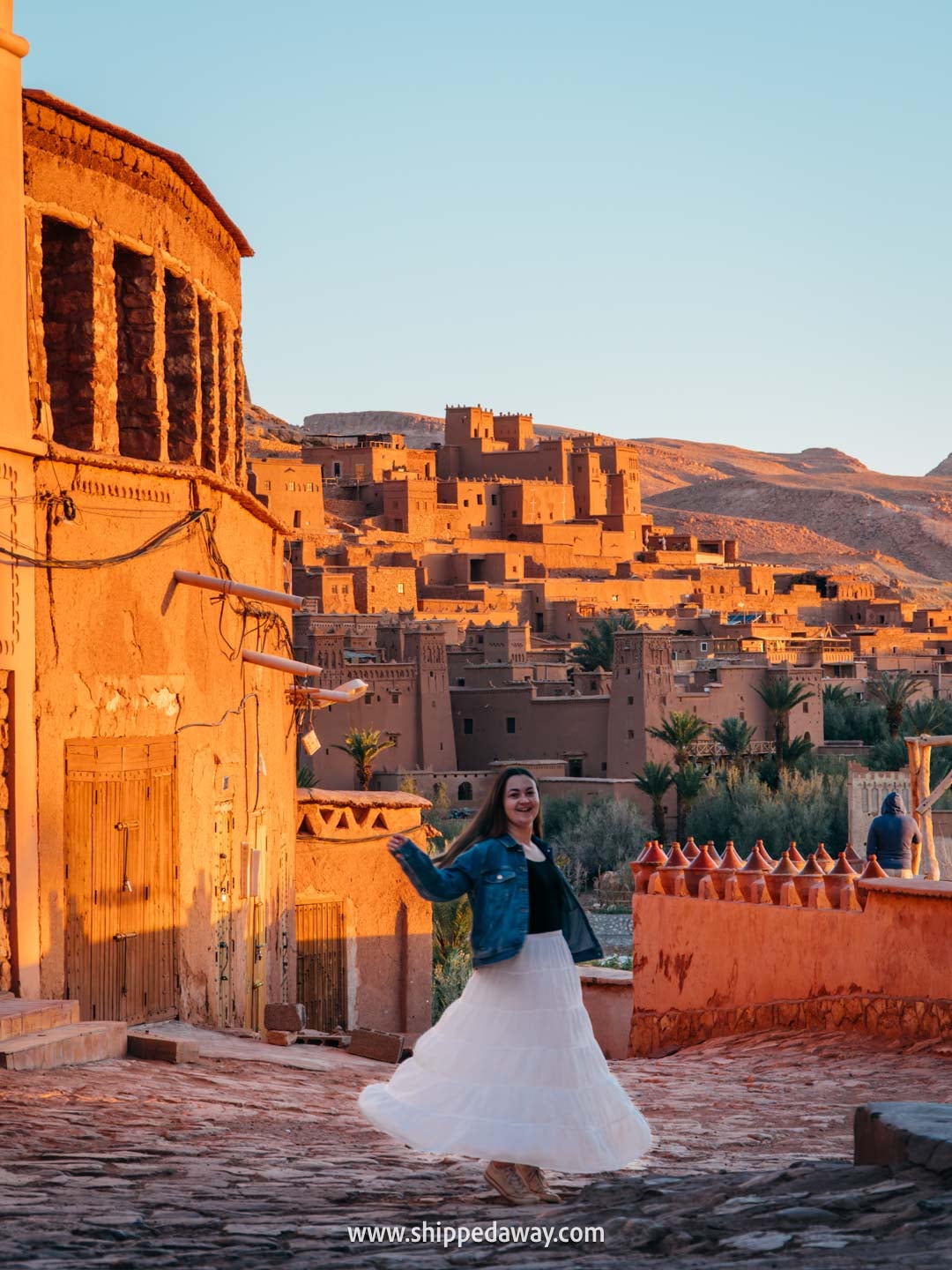 Ait Benhaddou Travel Guide - How to visit Ait Benhaddou - picturesque street leading to the Ksar