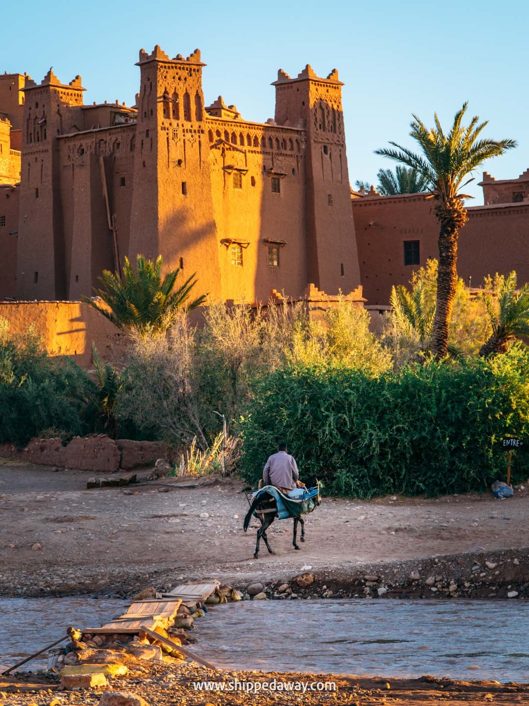 Ait Benhaddou Travel Guide - How to visit Ait Benhaddou - local on a donkey at the small river bridge