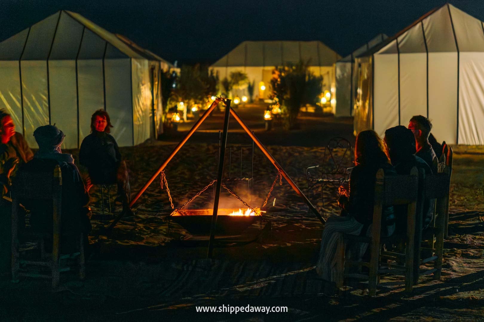 Our experience in a desert camp in Merzouga, Morocco - campfire, singing, drumming