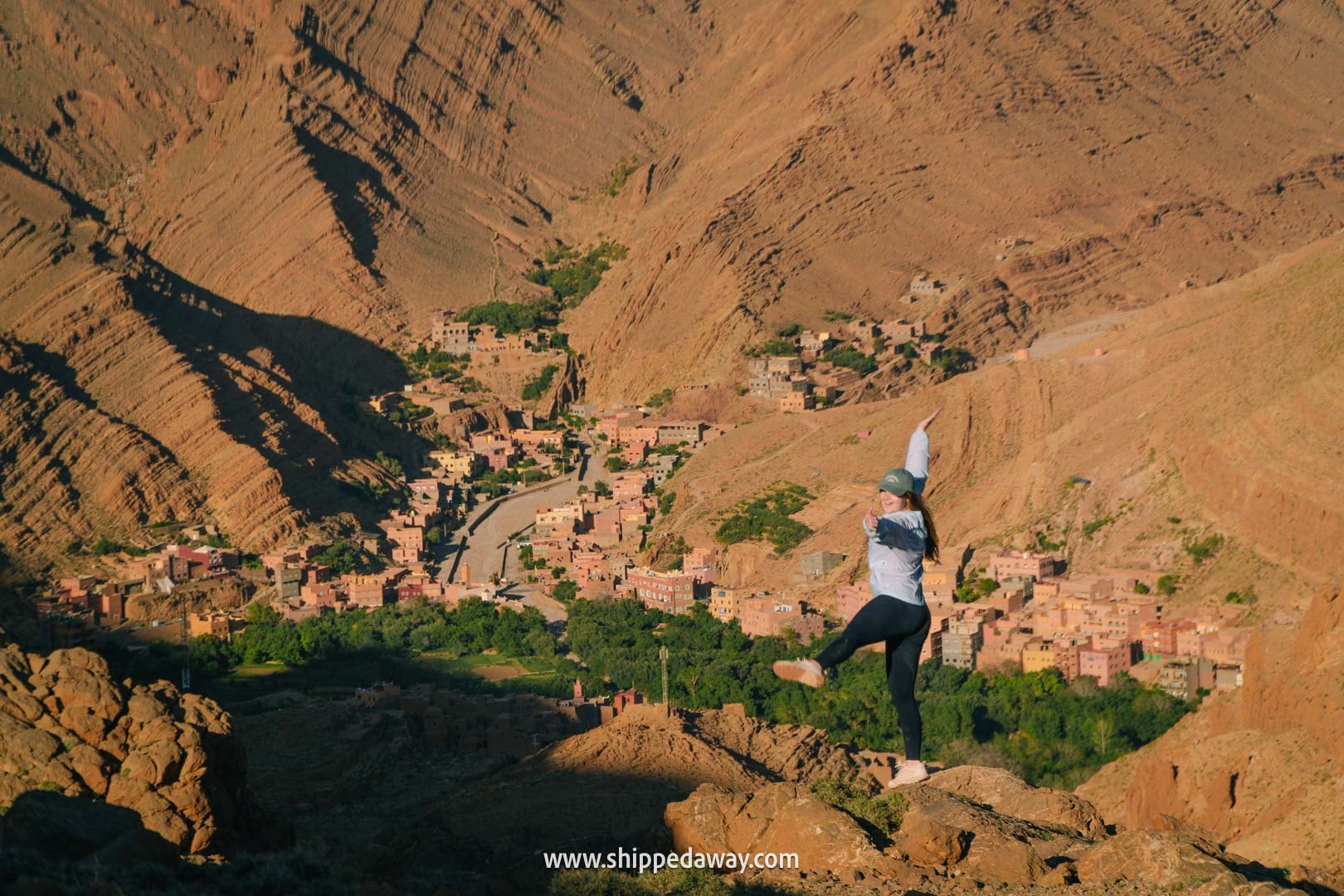 how to visit Todra Gorge and what to see there - hiking the Todra Gorge loop