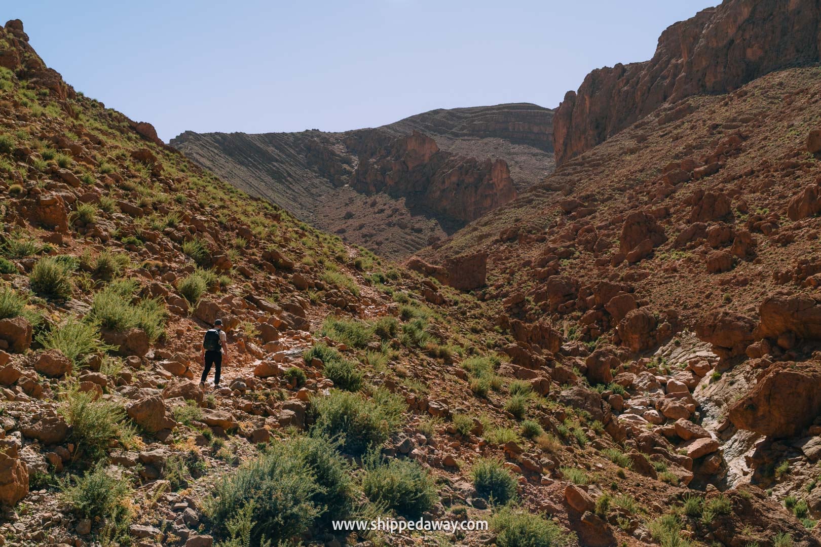 how to visit Todra Gorge and what to see there - hiking the Todra Gorge loop