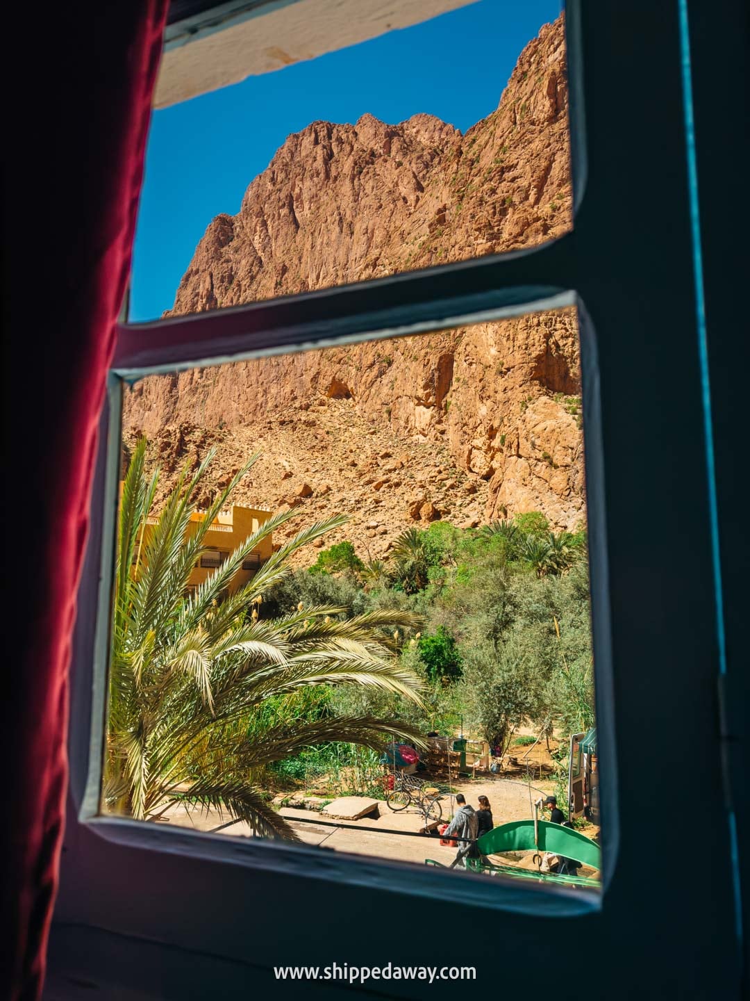 how to visit Todra Gorge and what to see there - view from our hotel room