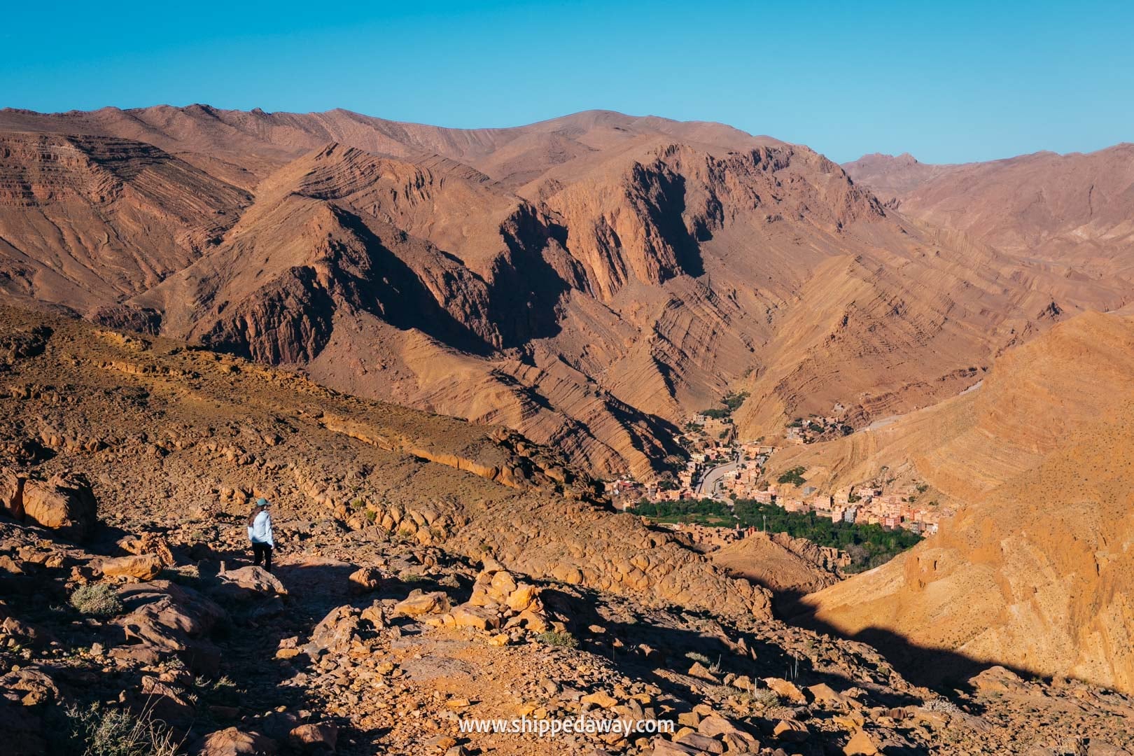 how to visit Todra Gorge and what to see there - hiking the Todra Gorge loop